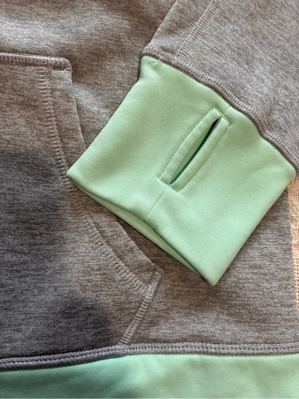 Nike Therma Fit Hoodie Heather Gray w/ Mint Green Swoosh Women’s Sz XL - Picture 6 of 11